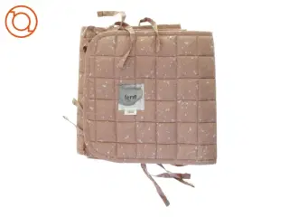 Sengerand til en tremmeseng fra Ferm Living (str. 175 x 30 sådan meter)