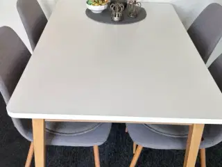 Spisebord