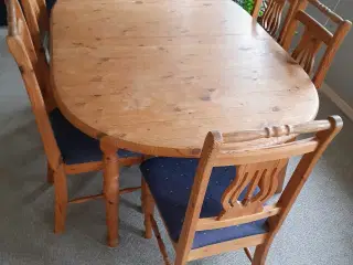 Spisebord med 6 stole i massiv fyr