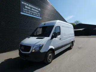 Mercedes-Benz Sprinter 211 2,1 CDI R2 114HK Van Man.
