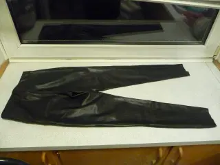leggins str 38 fake læder 