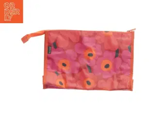 Marimekko kosmetikpung med blomstermønster fra Marimekko (str. 20x30 cm)