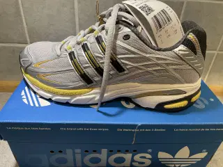 Adidas sneakers 3 par