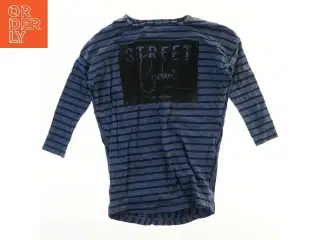 Langærmet stribet bluse med tekst fra Name It (str. 116)