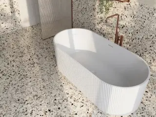 Leonora oval mat hvid fritstående kar -  Strømberg  STRØMBERG