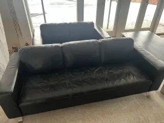 Sofagruppe 3 og 2 personer læder 2 bord