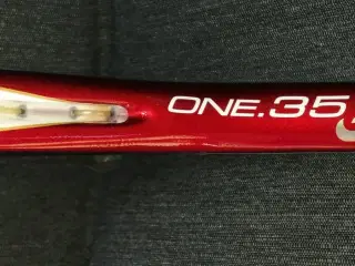 SQUASH KETCHER, WILSON ONE 35 3LX GRAPHITE, FLOT