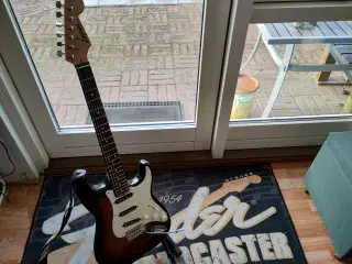 Legend Stratocaster Farve Sunburst