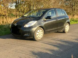 Toyota Yaris 1,3 Benzin