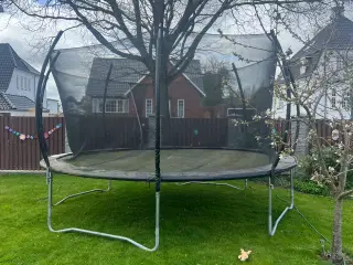 Gratis +Ø4 meter trampolin