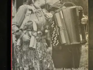 en gademusikants dagbog, af svend aage sandahl med