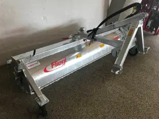 - - - Fliegl FEJEKOST ECO 2300