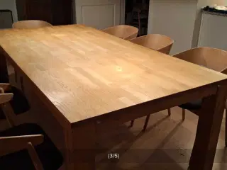 Spisebord massiv eg