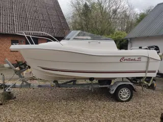 Cortina 480 kabinebåd