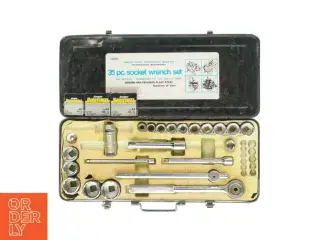 35 pc. socket wrench set fra Kinzo (str. LBH:44x18x5cm)
