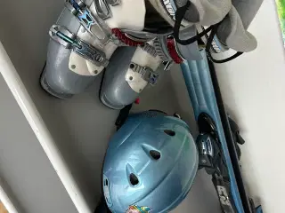 Komplet ski udstyr  til Dame 