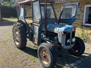 Fordson Dexta Benzin