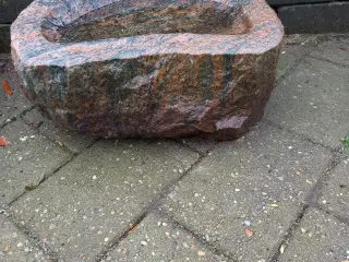 Fuglebad i granit