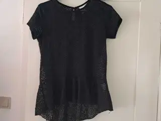 Halv gennemsnitlig t-shirt