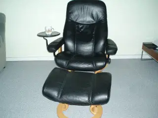 Velholdt Stressless lænestol m. fodskammel