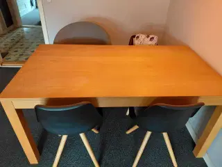 Spisebord der er solidt 