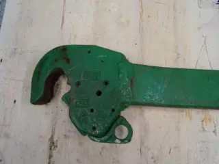 John Deere 5115R Liftarm L.H. SJ27931