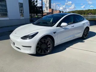 Tesla Model 3 Performance