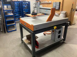 CNC maskine, Stepcraft Q.402