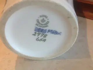 Royal Copenhagen vase med pinseliljer