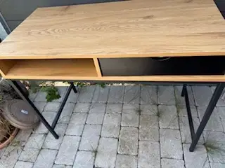 Mindre fin skrivebord