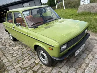 Fiat 128 i meget flot stand.