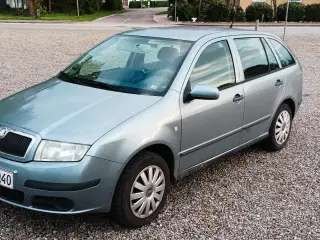 Škoda Fabia combi 1.2 - - - N Y S Y N E T