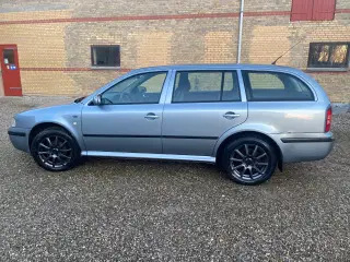 Skoda Octavia stc 1,6 combi