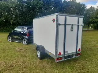 Stema Cargo 255x132x154 1 akslet 1300 kg Rampe