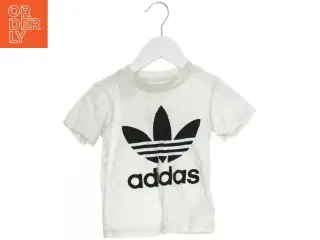 T-Shirt fra Adidas (str. 92 cm)