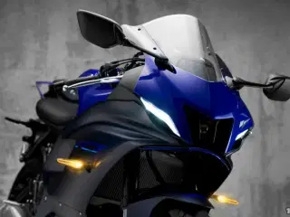 Yamaha YZF R7