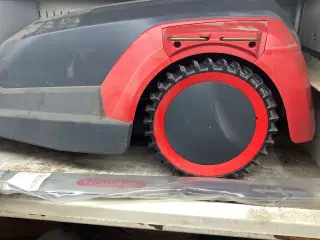 Robot plæneklipper 1200m2