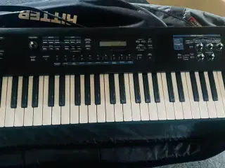 Roland Juno-D synth