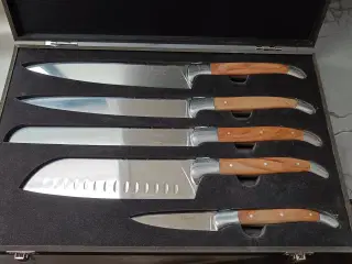 Knivsæt, LAGUIOLE BY HAWS 5 knive i fin trææske