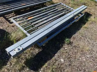 HEGNSLÅGE, 100