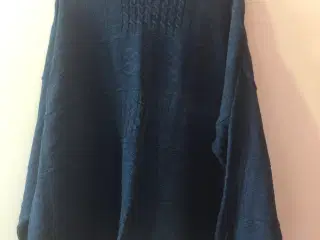 Sweater i strik fra RON i mørkeblå