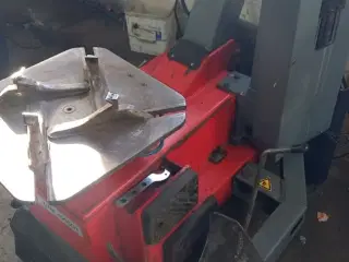 FFB-UTM- LFTS 3 Dækmaskine