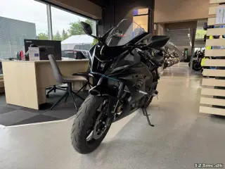 Yamaha YZF R7