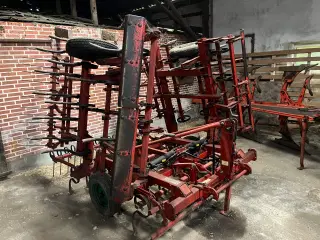 Såbedsharve 54 tænder, hydraulisk opklap