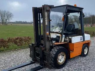 Nissan 3,5T Diesel Truck