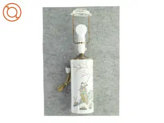 kinesisk Bordlampe med moti (str. HØ: 52x11 cm)