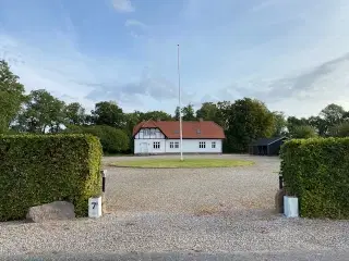 Unik bolig i stille område og skøn natur mellem Odense og Kerteminde, Marslev, Fyn