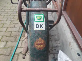 Sco knallert har stået i lade i 30år.