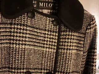 Flot Damefrakke sælges