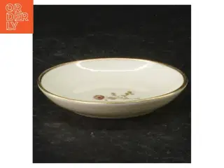 Porcelænsfad med blomstermotiv fra B&G